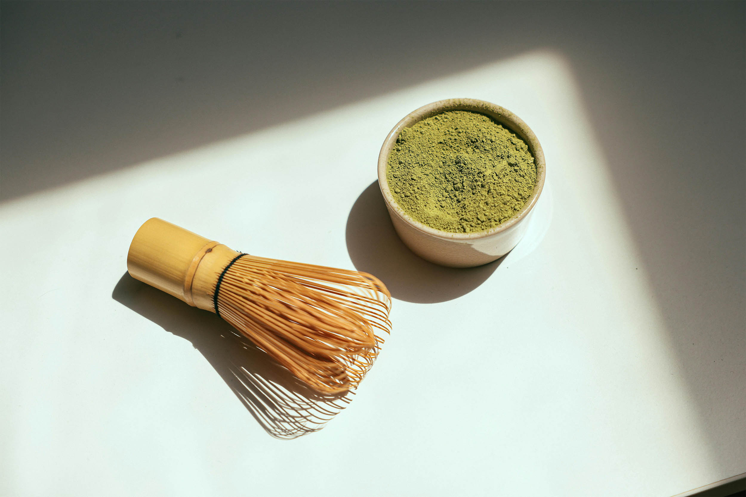 Matcha – Das grüne Gold Japans: Wirkung, Zubereitung & Kaufberatung